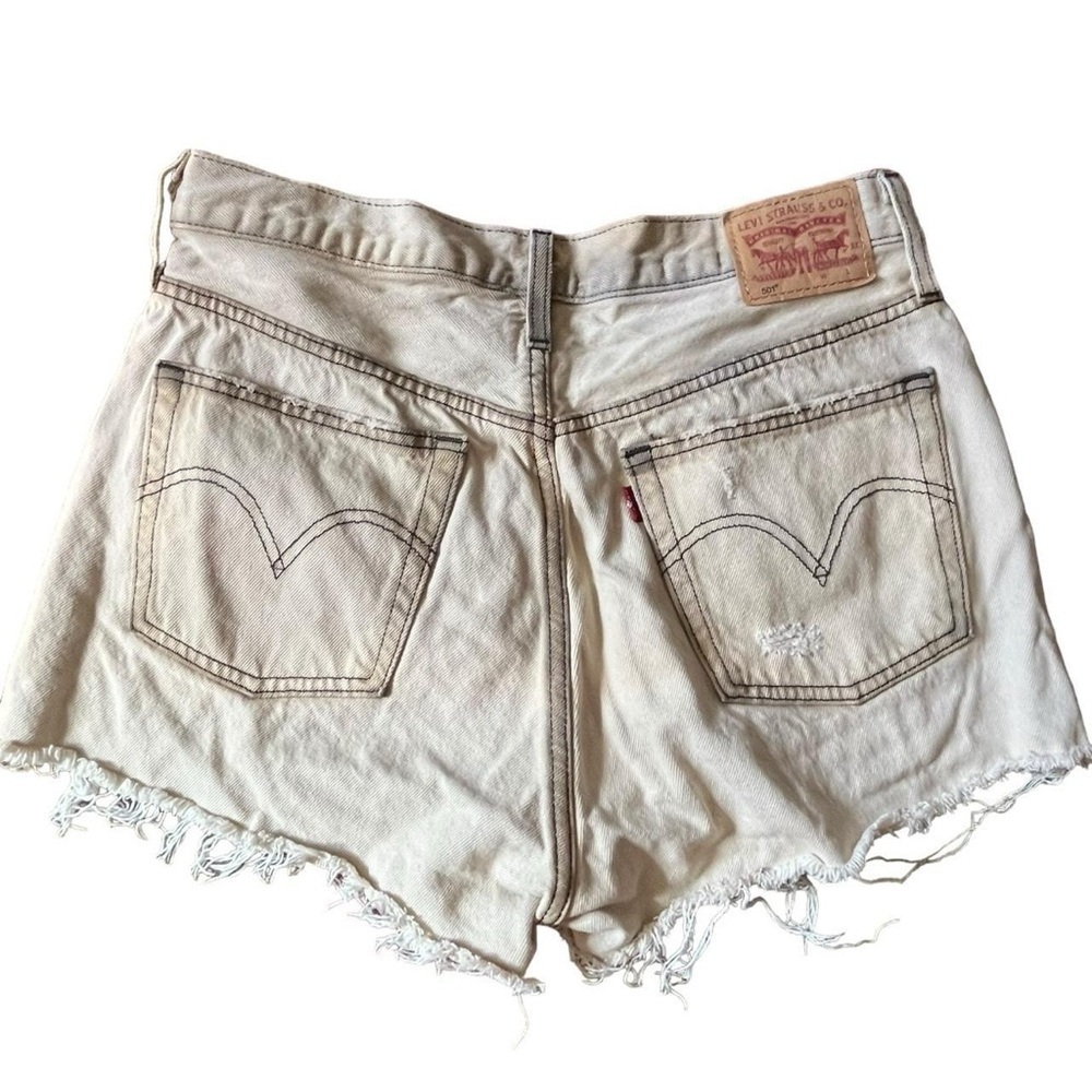 497-Levi's Distressed cream and tan shorts waist 31 inches #distressedde… - Picture 2 of 8